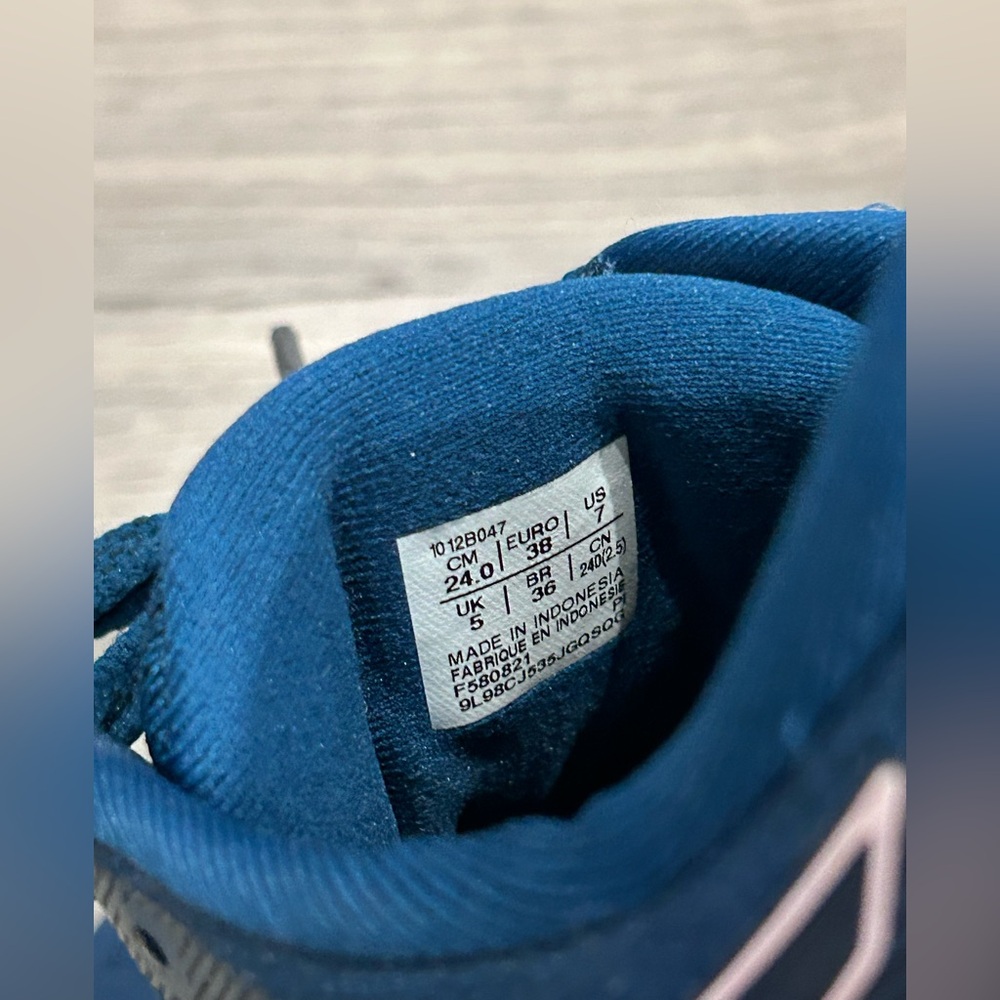 ❥𝙖𝙨𝙞𝙘𝙨: Women's Gel-Kayano 28 - Mako Blue Barely Rose - Picture 13 of 16